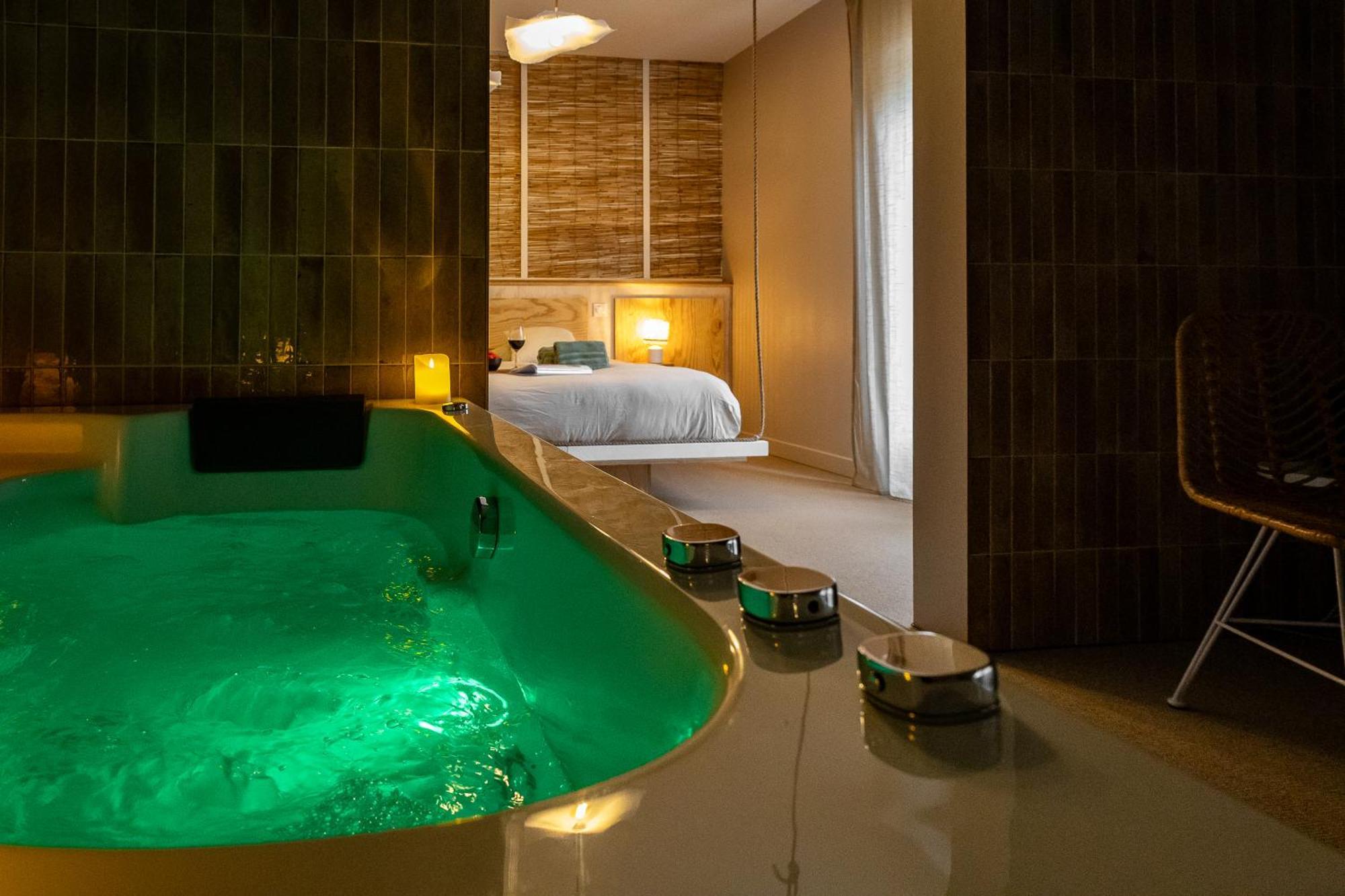 Love Room Suite Bali - Auray En Bretagne Brech Zewnętrze zdjęcie