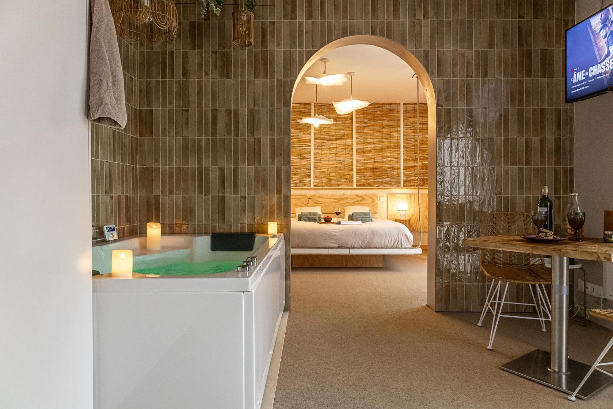Love Room Suite Bali - Auray En Bretagne Brech Zewnętrze zdjęcie